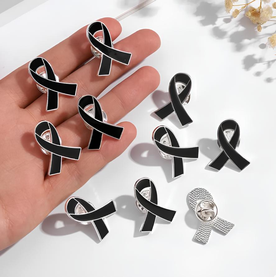 เข็มกลัดไว้อาลัย