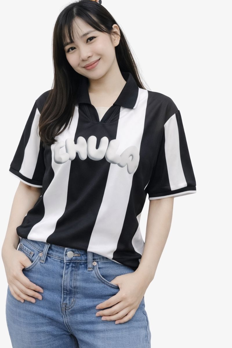 เสื้อฟุตบอลแขนสั้น สีดำสลับสีขาว ปกทอปลายแขนจั๊ม