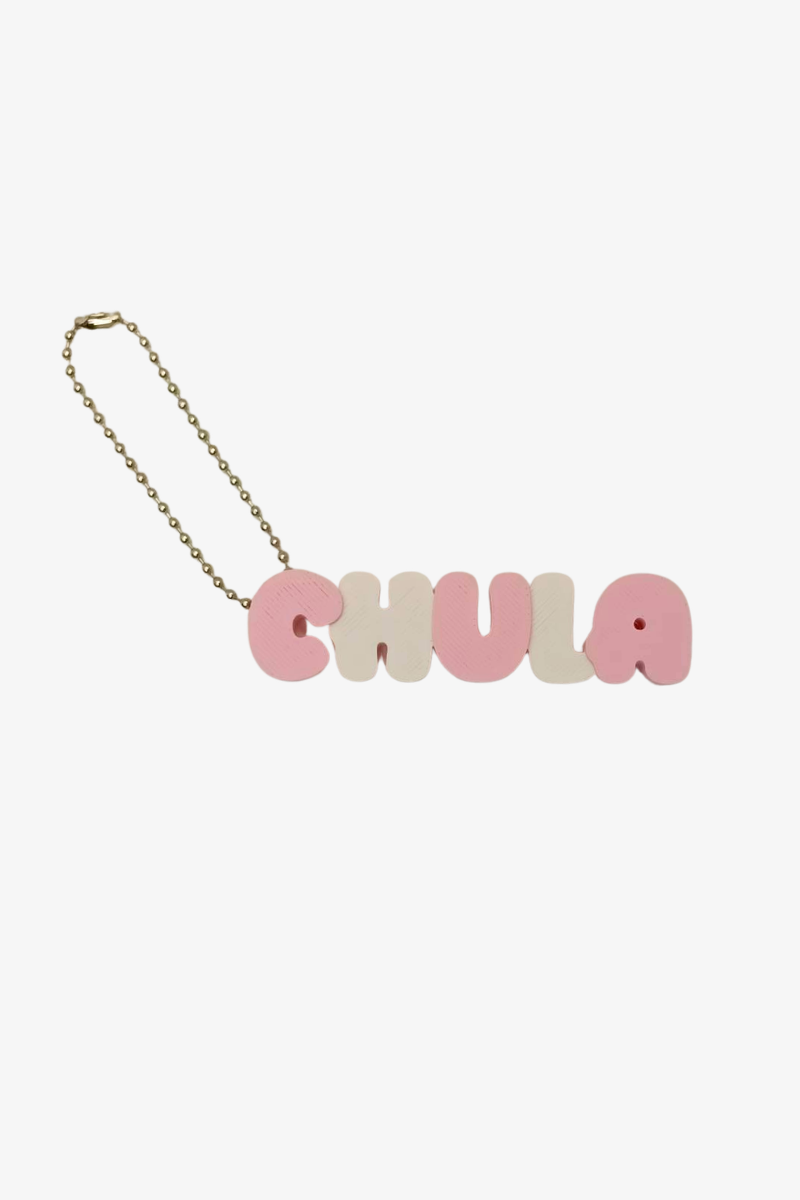 พวงกุญแจตัวอักษรชมพูขาวแบบหนา CU/CHULA